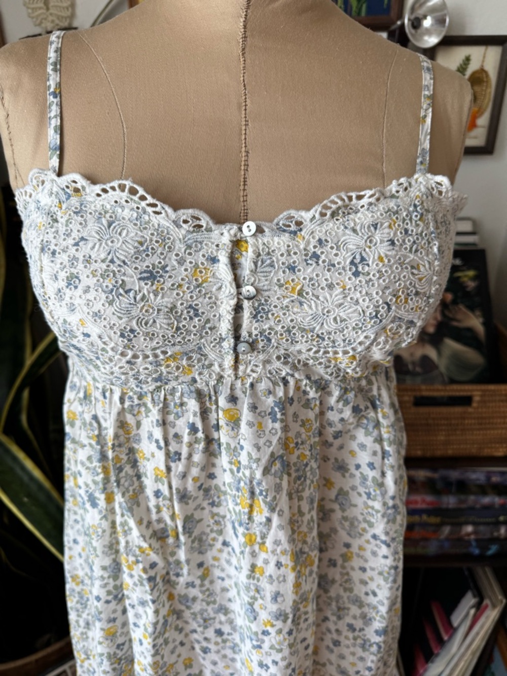 Joie Floral Mini Sundress Babydoll This Strap Eyelet Lace Large Cream Blue - Picture 3 of 11